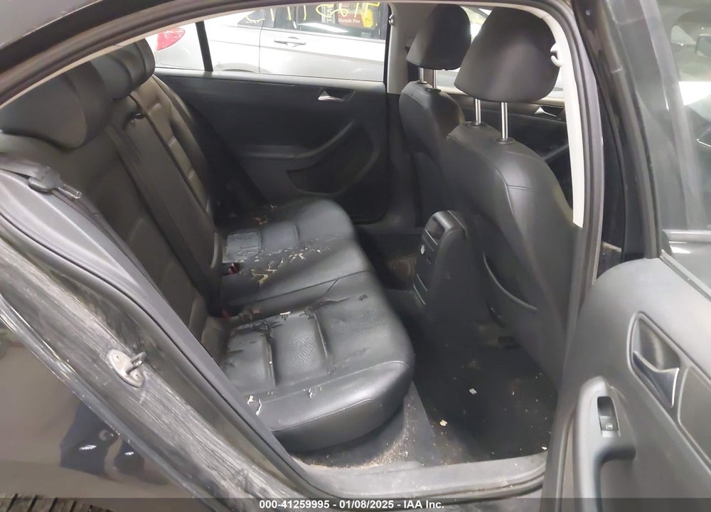 2011 VOLKSWAGEN JETTA 2.5L SE VIN: 3VWDZ7AJ3BM330011