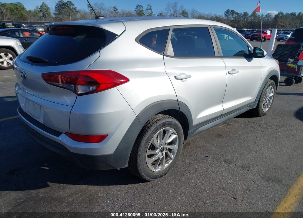 2016 HYUNDAI TUCSON SE VIN: KM8J23A48GU232345