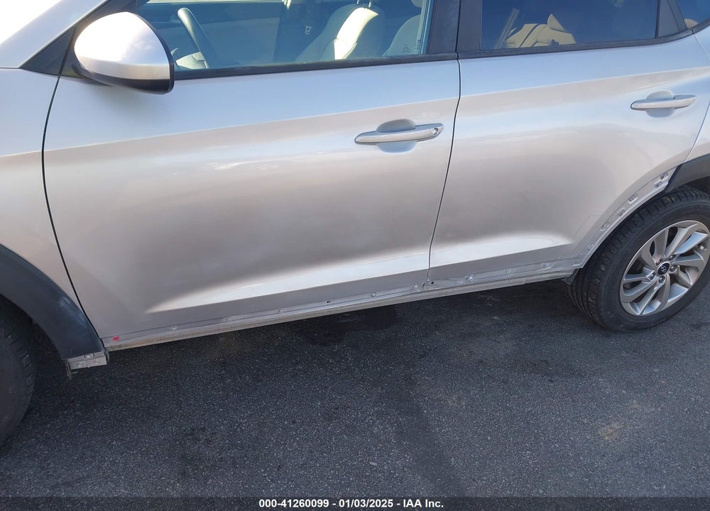 2016 HYUNDAI TUCSON SE VIN: KM8J23A48GU232345