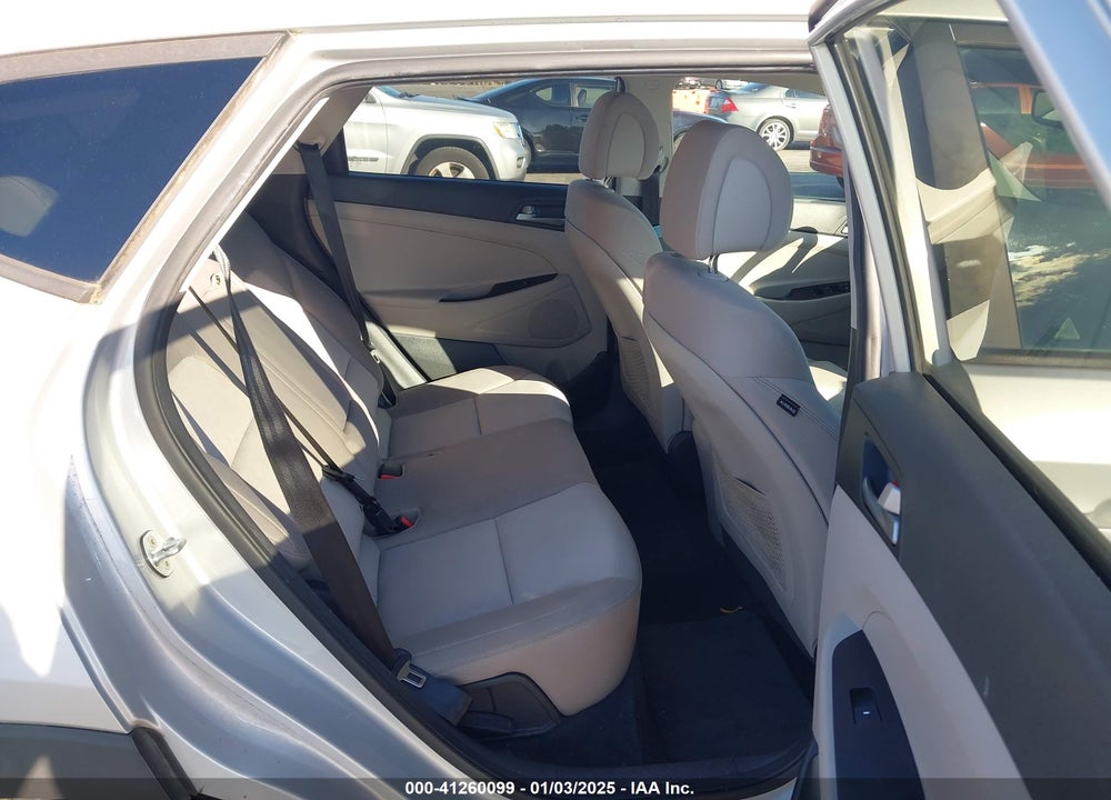 2016 HYUNDAI TUCSON SE VIN: KM8J23A48GU232345