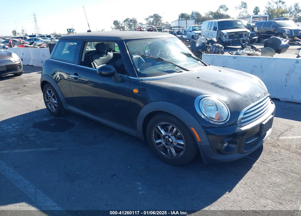 2012 MINI COOPER VIN: WMWSU3C54CT543681