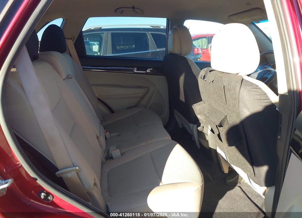 2014 KIA SORENTO LX VIN: 5XYKT3A63EG518254