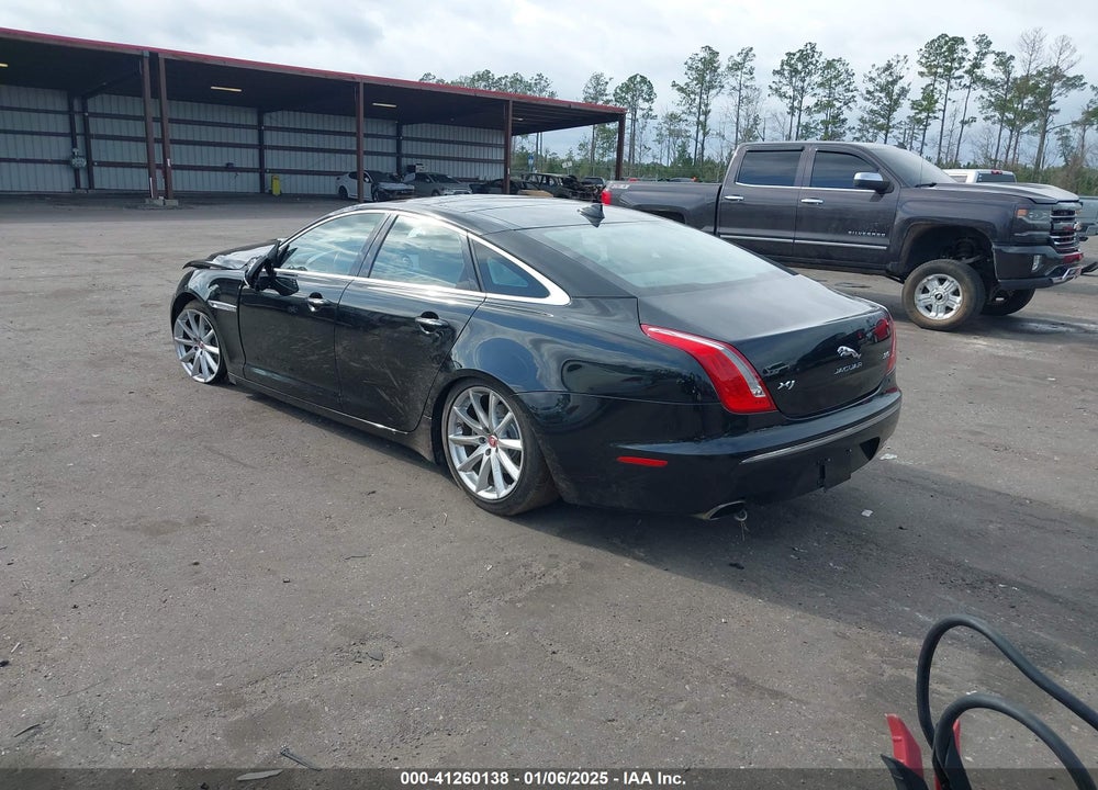2015 JAGUAR XJ VIN: SAJWA1CZ9F8V78228