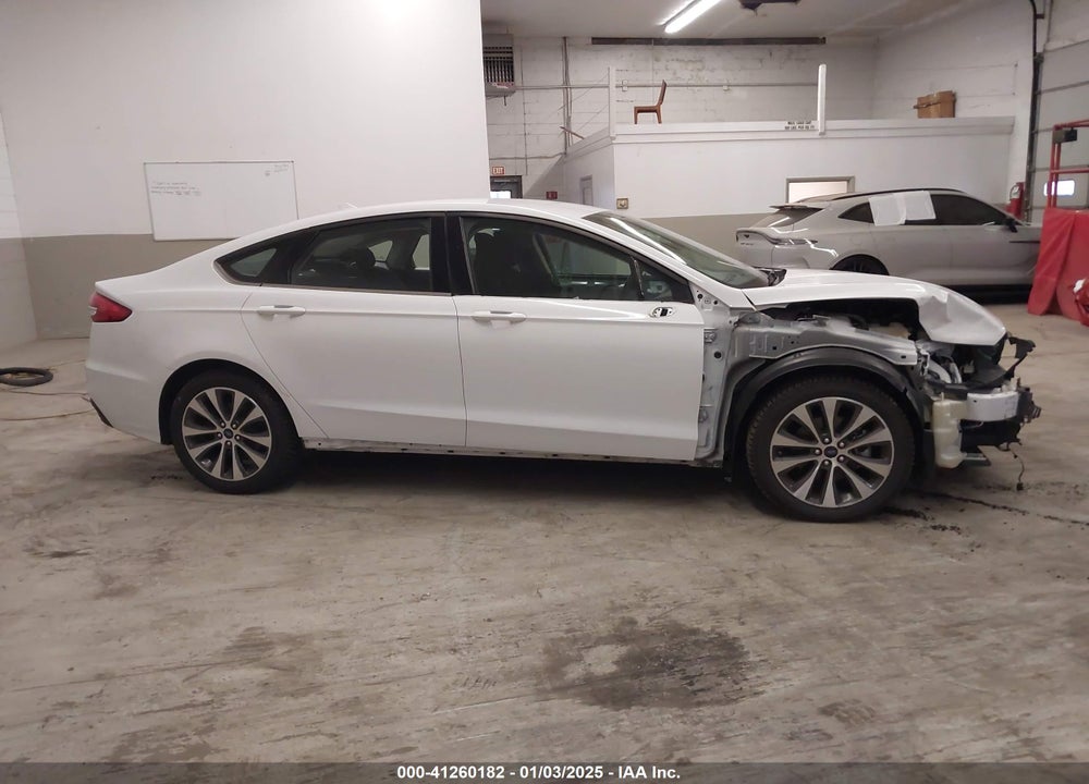 2019 FORD FUSION VIN: 3FA6P0T99KR248272