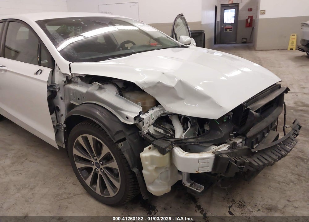2019 FORD FUSION VIN: 3FA6P0T99KR248272