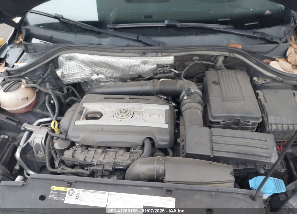 2015 VOLKSWAGEN TIGUAN S VIN: WVGAV7AX1FW610274