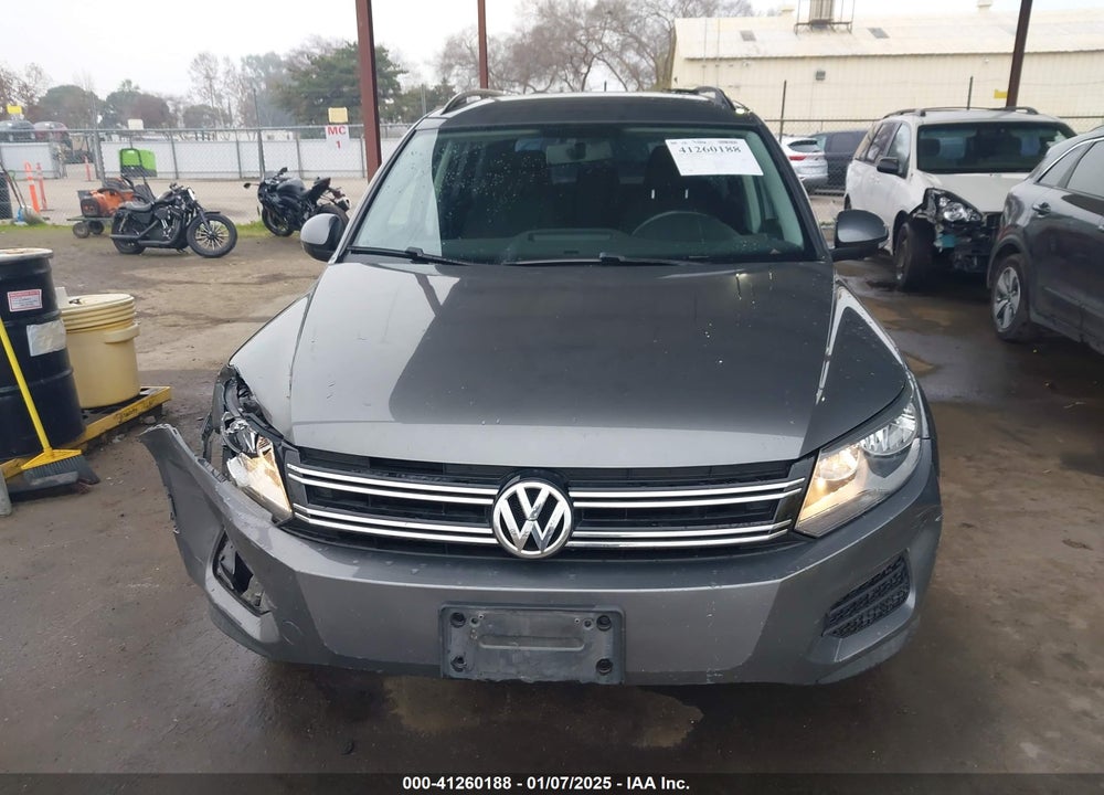 2015 VOLKSWAGEN TIGUAN S VIN: WVGAV7AX1FW610274