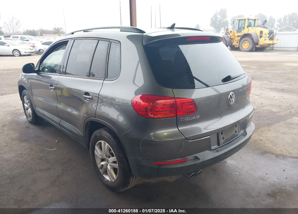 2015 VOLKSWAGEN TIGUAN S VIN: WVGAV7AX1FW610274