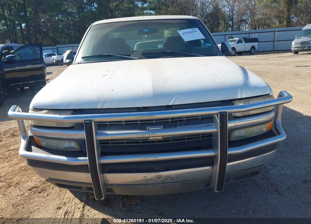 2002 CHEVROLET SILVERADO 1500 LS VIN: 2GCEC19V821140659