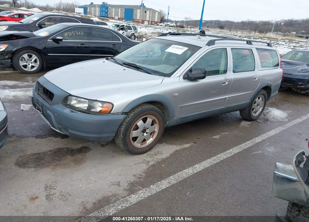 2001 VOLVO V70 XC VIN: YV1SZ58D011044511