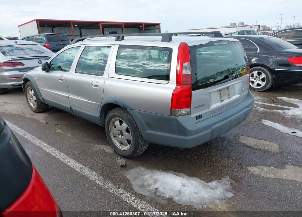 2001 VOLVO V70 XC VIN: YV1SZ58D011044511