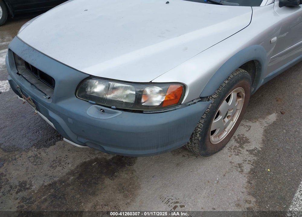 2001 VOLVO V70 XC VIN: YV1SZ58D011044511