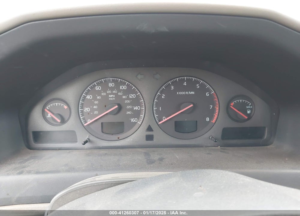 2001 VOLVO V70 XC VIN: YV1SZ58D011044511