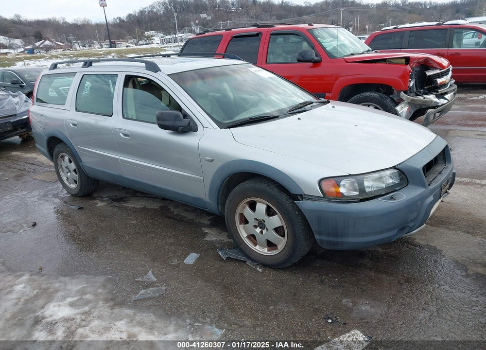 2001 VOLVO V70 XC VIN: YV1SZ58D011044511