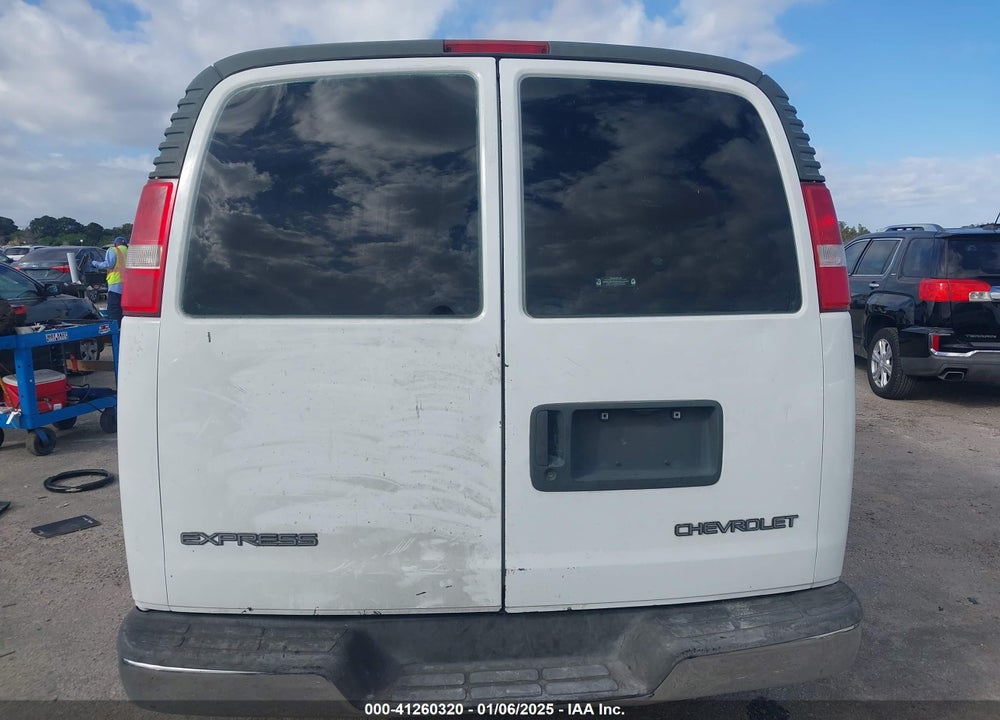 2002 CHEVROLET EXPRESS VIN: 1GCFG25W421142542