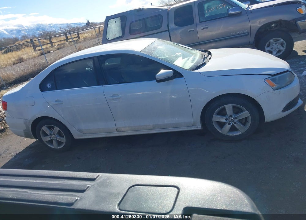 2013 VOLKSWAGEN JETTA 2.0L TDI VIN: 3VW3L7AJ9DM414804