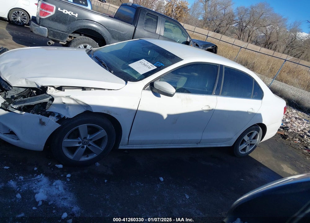 2013 VOLKSWAGEN JETTA 2.0L TDI VIN: 3VW3L7AJ9DM414804