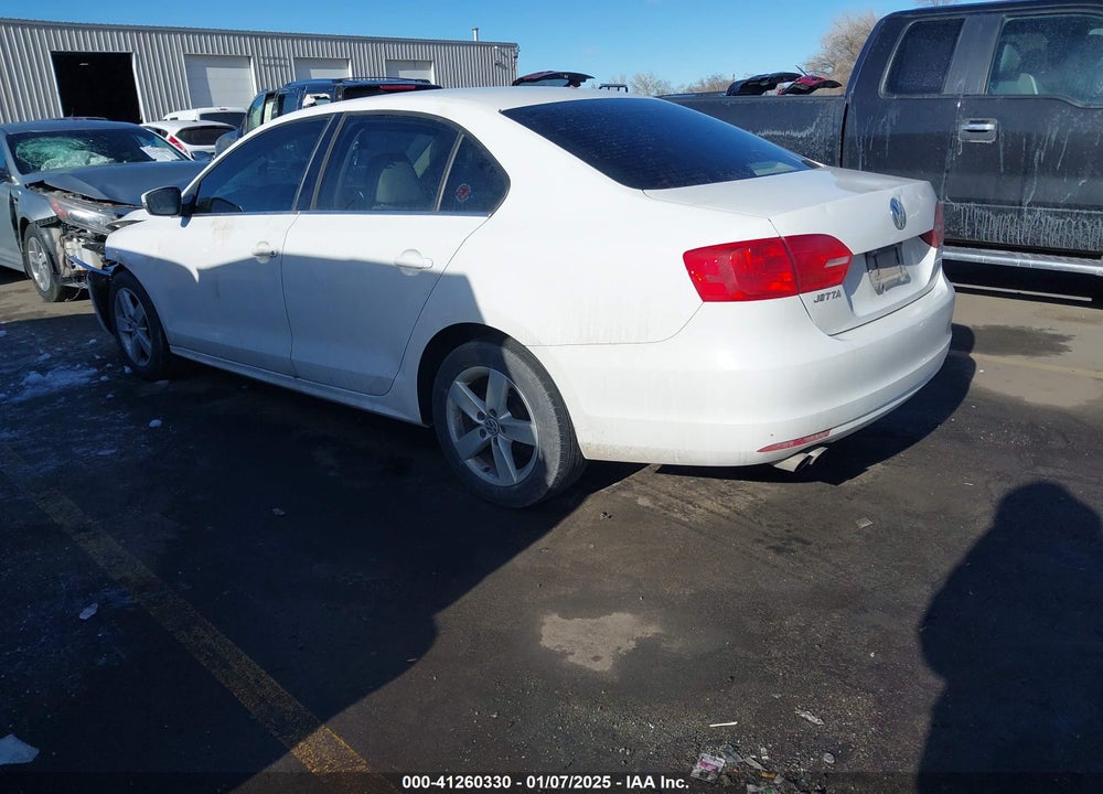 2013 VOLKSWAGEN JETTA 2.0L TDI VIN: 3VW3L7AJ9DM414804