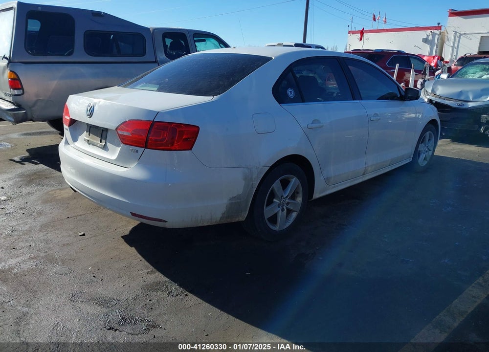 2013 VOLKSWAGEN JETTA 2.0L TDI VIN: 3VW3L7AJ9DM414804