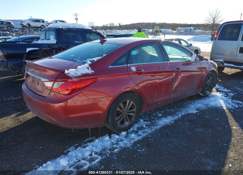 2013 HYUNDAI SONATA GLS VIN: 5NPEB4AC6DH796570