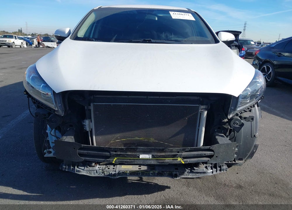 2019 KIA SORENTO 2.4L LX VIN: 5XYPG4A34KG554021