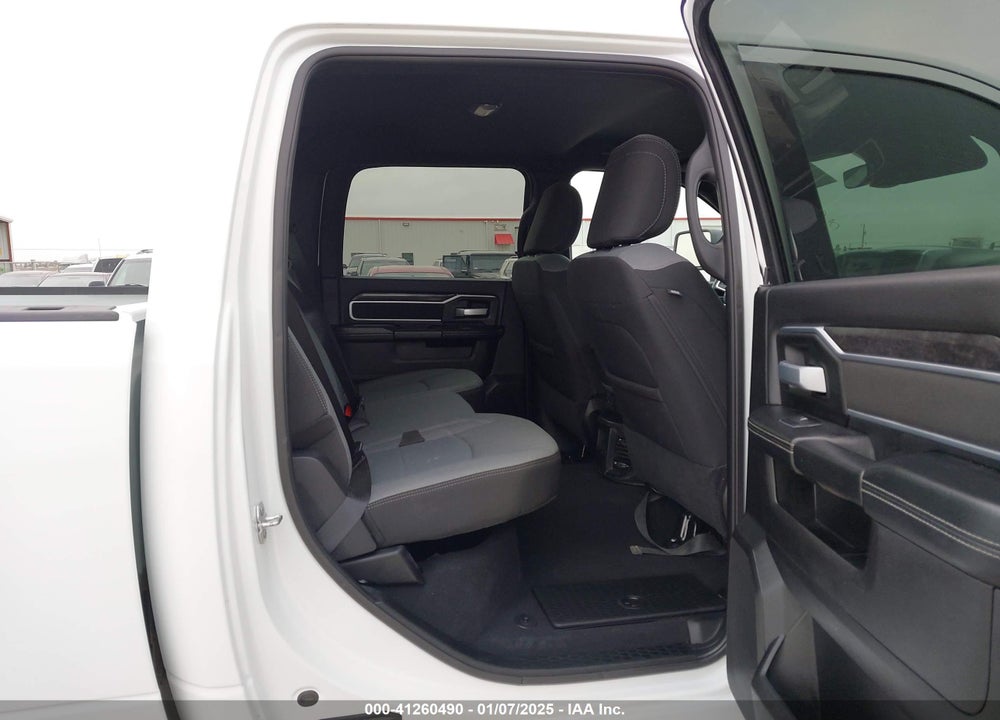 2024 RAM 2500 BIG HORN 4X4 8' BOX VIN: 3C6UR5JL0RG337507