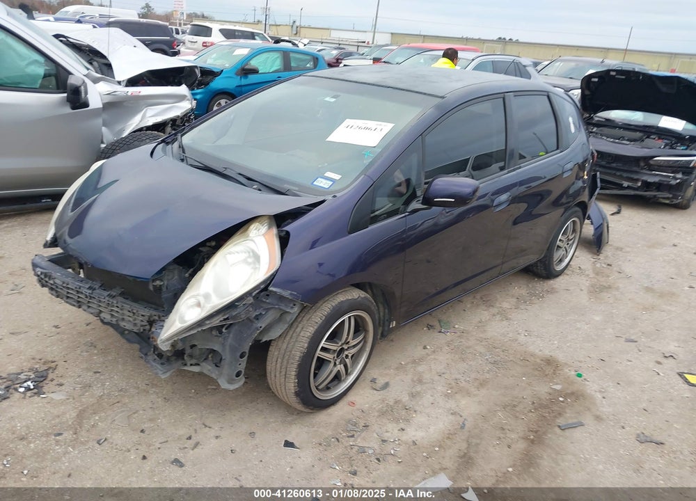 2010 HONDA FIT VIN: JHMGE8H40AC023556
