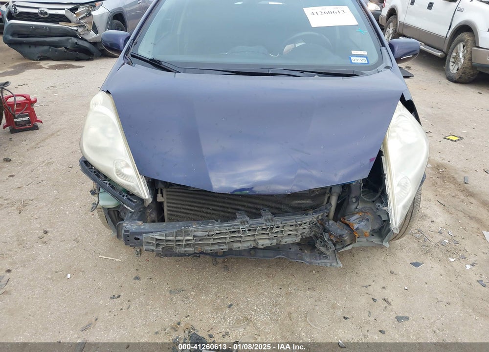 2010 HONDA FIT VIN: JHMGE8H40AC023556
