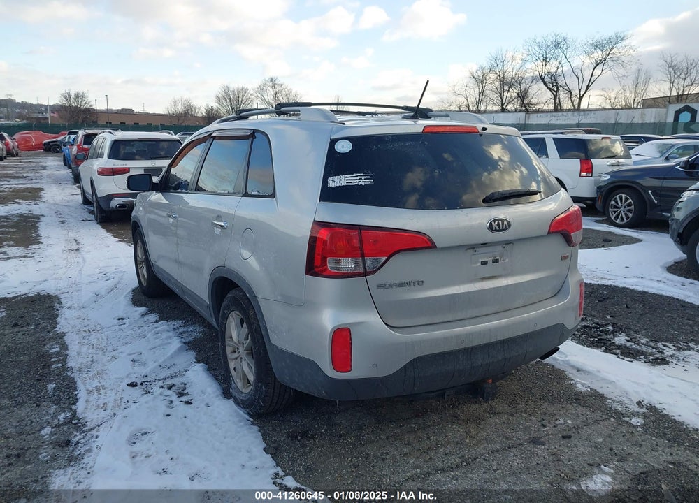2014 KIA SORENTO LX VIN: 5XYKTDA62EG463866