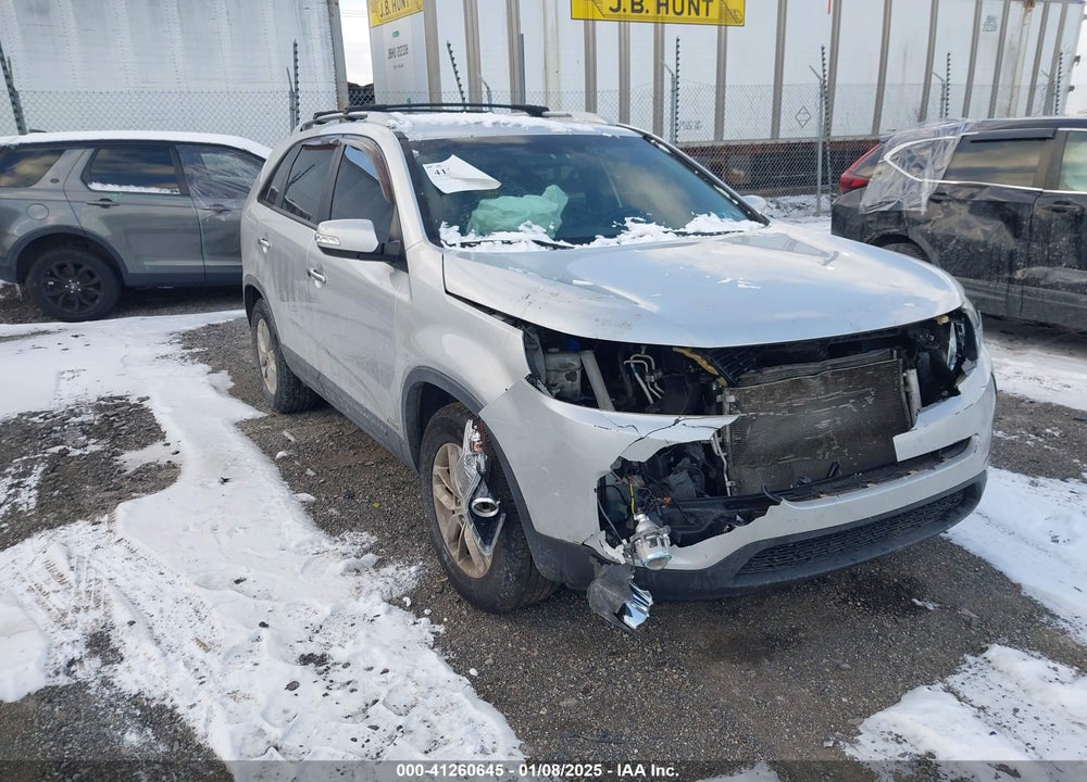 2014 KIA SORENTO LX VIN: 5XYKTDA62EG463866
