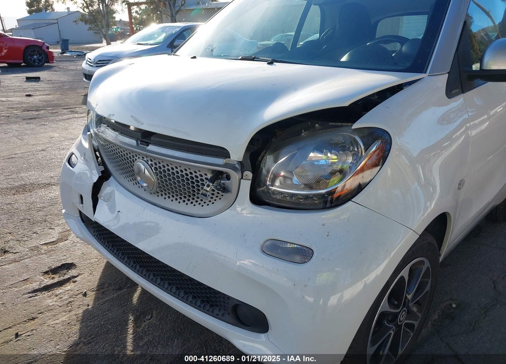 2016 SMART FORTWO VIN: WMEFJ5DA9GK058521