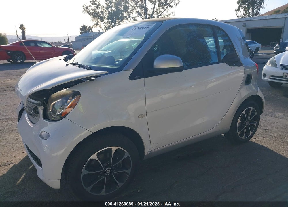 2016 SMART FORTWO VIN: WMEFJ5DA9GK058521