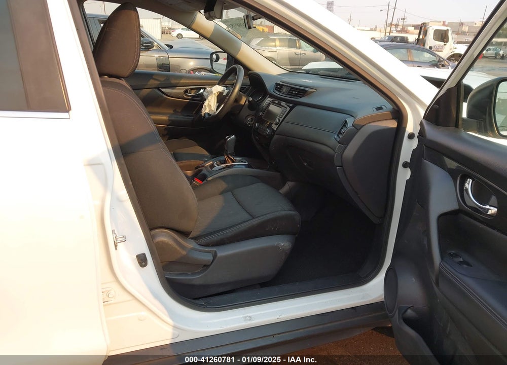 2018 NISSAN ROGUE S VIN: KNMAT2MT6JP557726