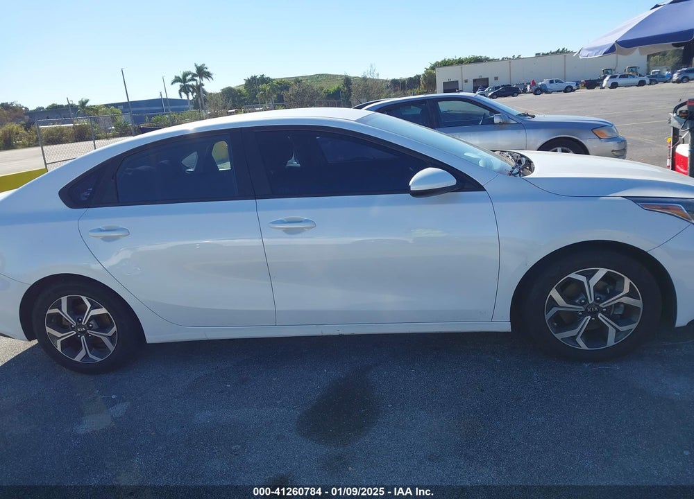 2021 KIA FORTE VIN: 3KPF24AD6ME281831