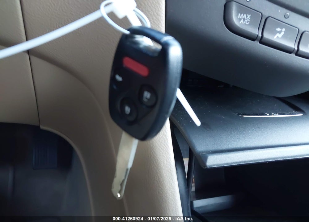 2004 HONDA ACCORD 2.4 LX VIN: 1HGCM56304A152426