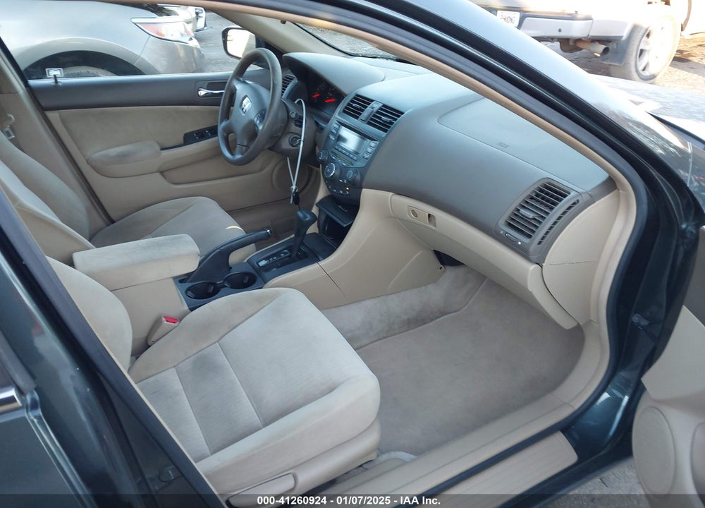 2004 HONDA ACCORD 2.4 LX VIN: 1HGCM56304A152426