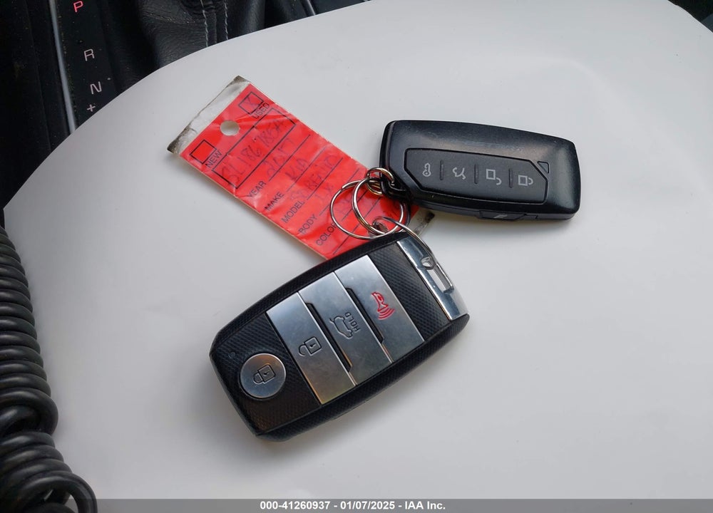 2017 KIA SORENTO LX V6 VIN: 5XYPGDA58HG252919