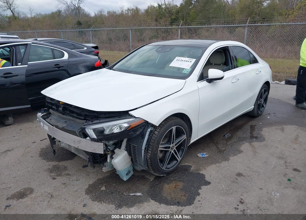2019 MERCEDES-BENZ A 220 VIN: WDD3G4EB2KW021609