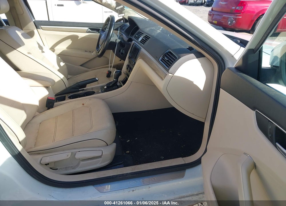 2017 VOLKSWAGEN PASSAT 1.8T SE VIN: 1VWGT7A32HC015971