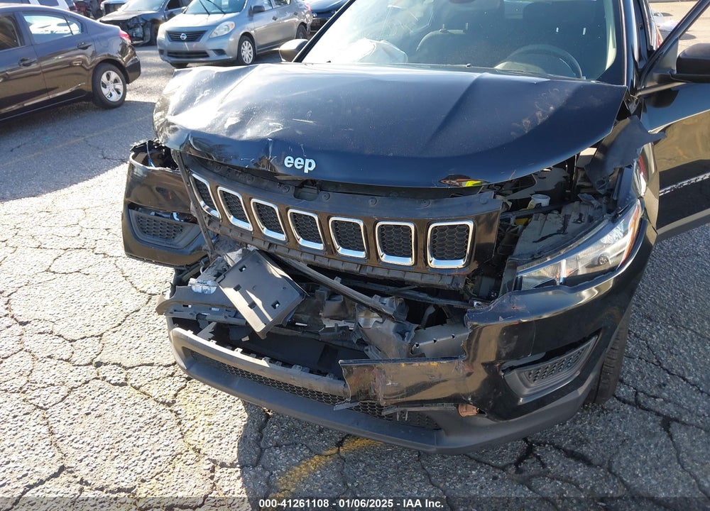 2019 JEEP COMPASS SPORT FWD VIN: 3C4NJCAB2KT658123