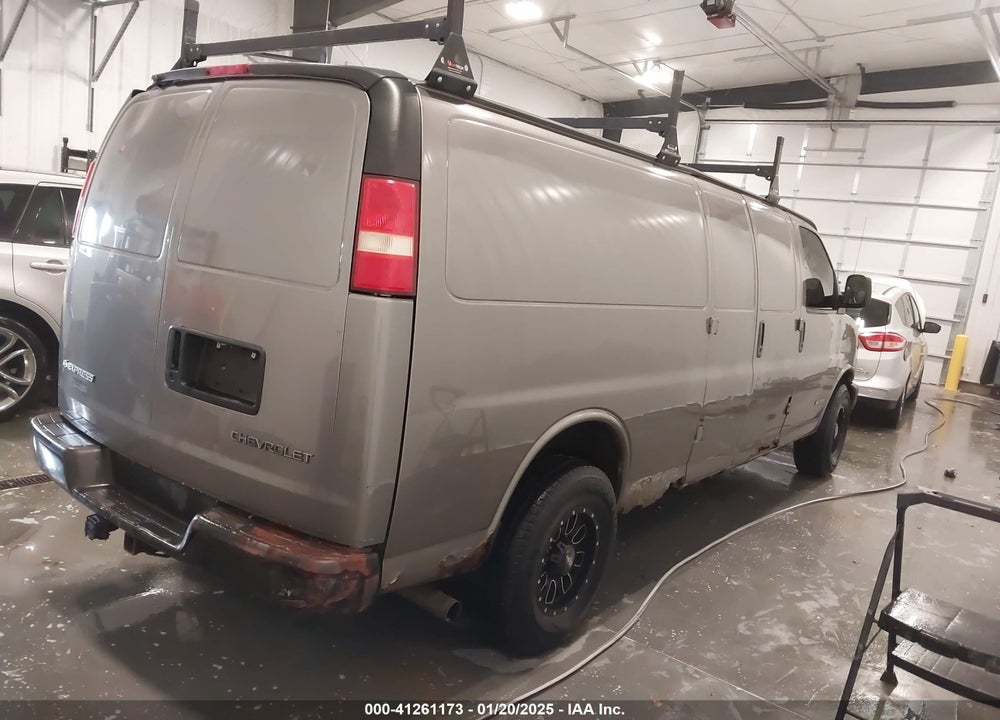 2006 CHEVROLET EXPRESS WORK VAN VIN: 1GCHG39V961238348