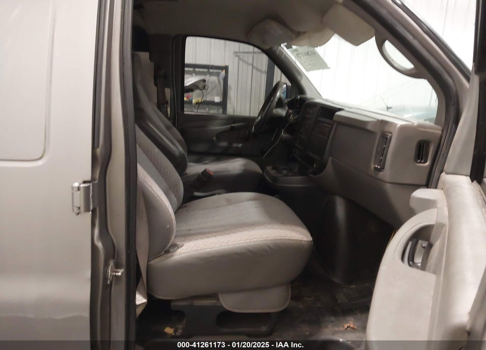 2006 CHEVROLET EXPRESS WORK VAN VIN: 1GCHG39V961238348