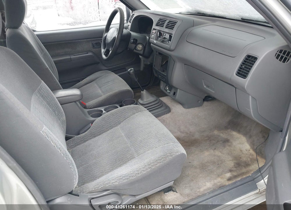 1998 NISSAN FRONTIER SE/XE VIN: 1N6DD26S1WC379010