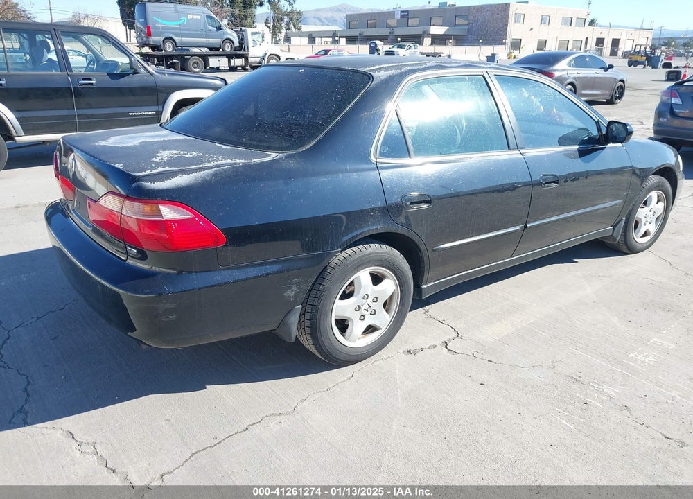 2000 HONDA ACCORD 3.0 EX VIN: 1HGCG1659YA085428
