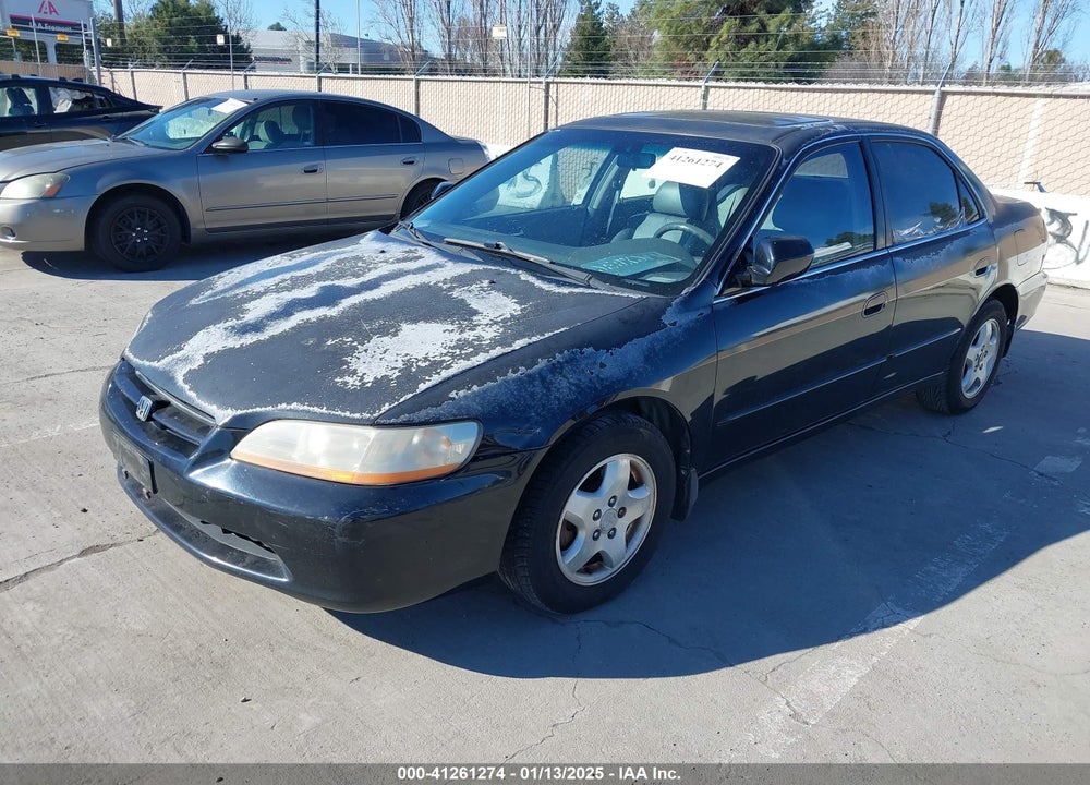 2000 HONDA ACCORD 3.0 EX VIN: 1HGCG1659YA085428