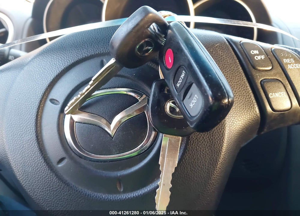 2006 MAZDA 3 S TOURING VIN: JM1BK324261529490