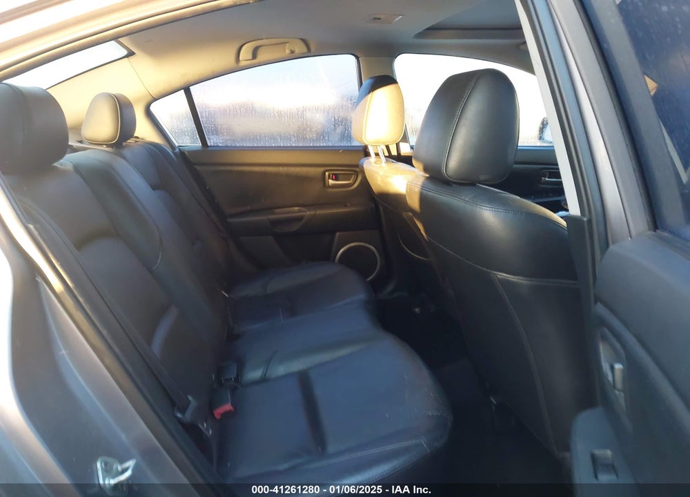 2006 MAZDA 3 S TOURING VIN: JM1BK324261529490