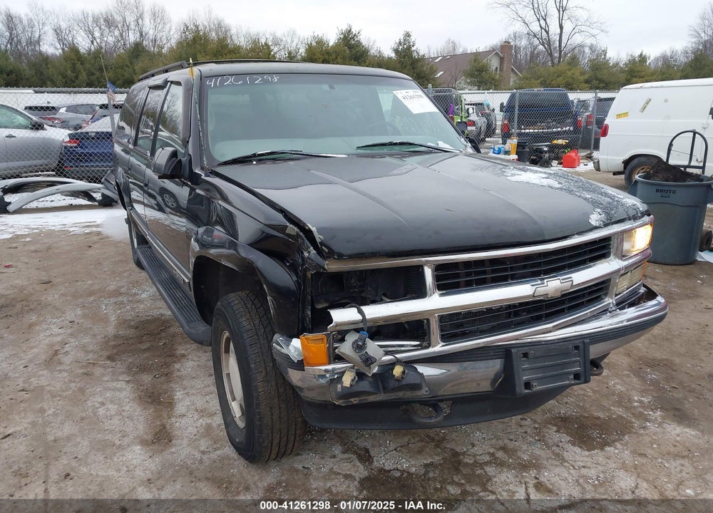 1999 CHEVROLET SUBURBAN 1500 LT VIN: 3GNFK16R7XG124022