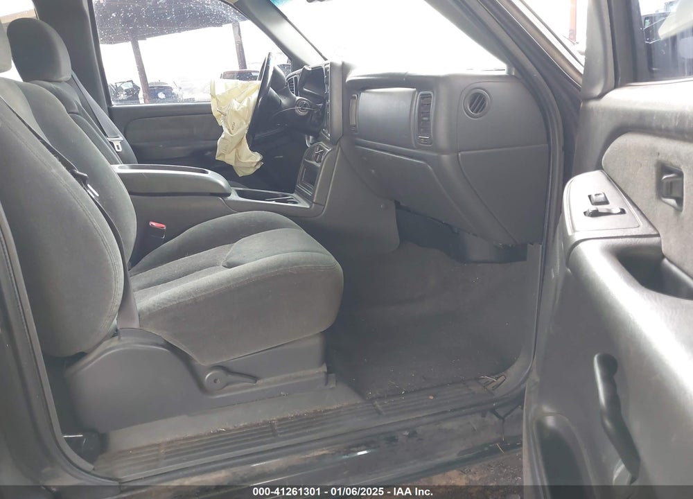2003 CHEVROLET SILVERADO 1500 LS VIN: 2GCEC19T231255886