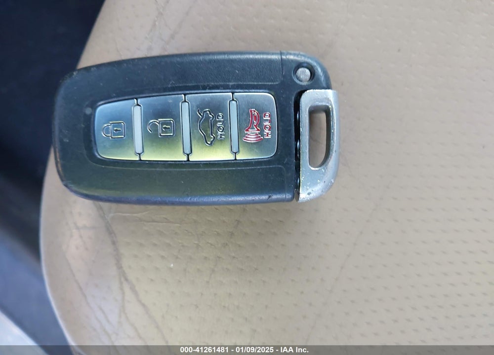 2011 HYUNDAI SONATA VIN: 5NPEC4AB2BH225255